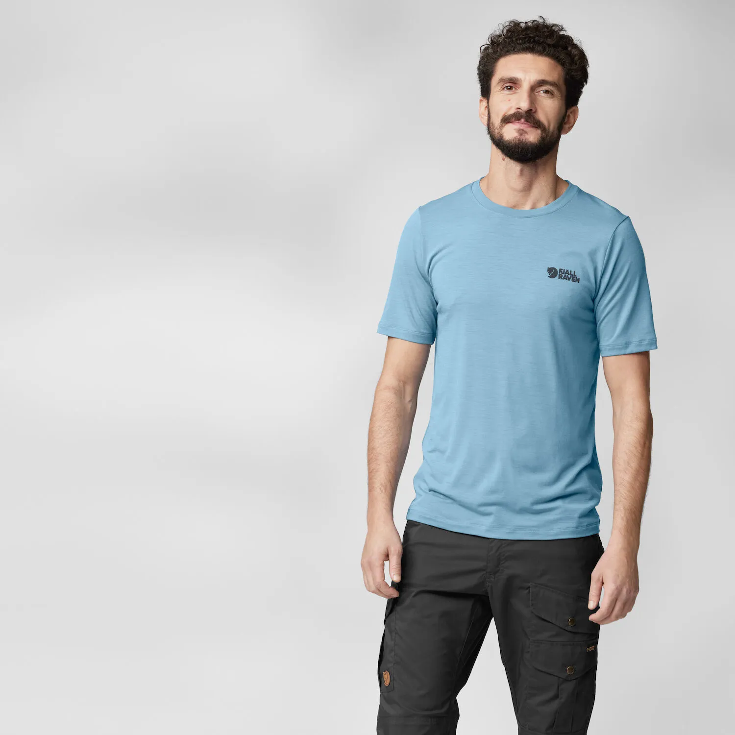 Fjällräven Men&#x27;s Abisko Wool Logo Short Sleeve Laurel Green | Buy Fjällräven Men&#x27;s Abisko Wool Logo Short Sleeve Laurel Green here | Outnorth