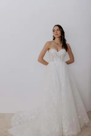 NIKKI | Jessica Couture
